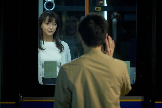 三浦春馬と3度目の恋人役！『アイネクライネナハトムジーク』多部未華子メイキング＆場面写真解禁 2枚目