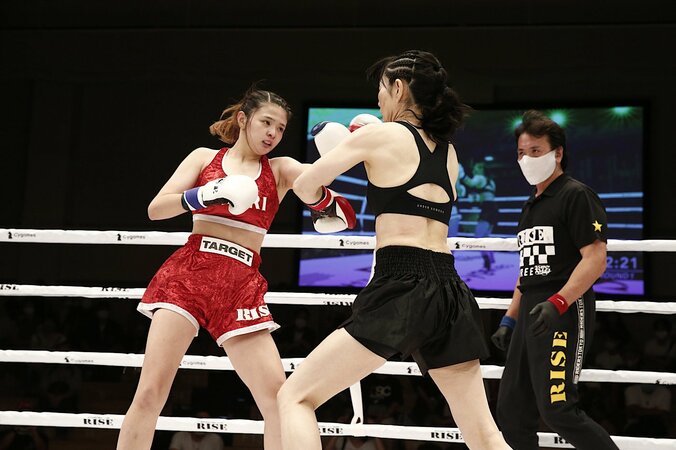 デビュー4連勝も悔し泣き…RISE女子の新鋭AKARI、師匠・神村エリカとの闘い 1枚目