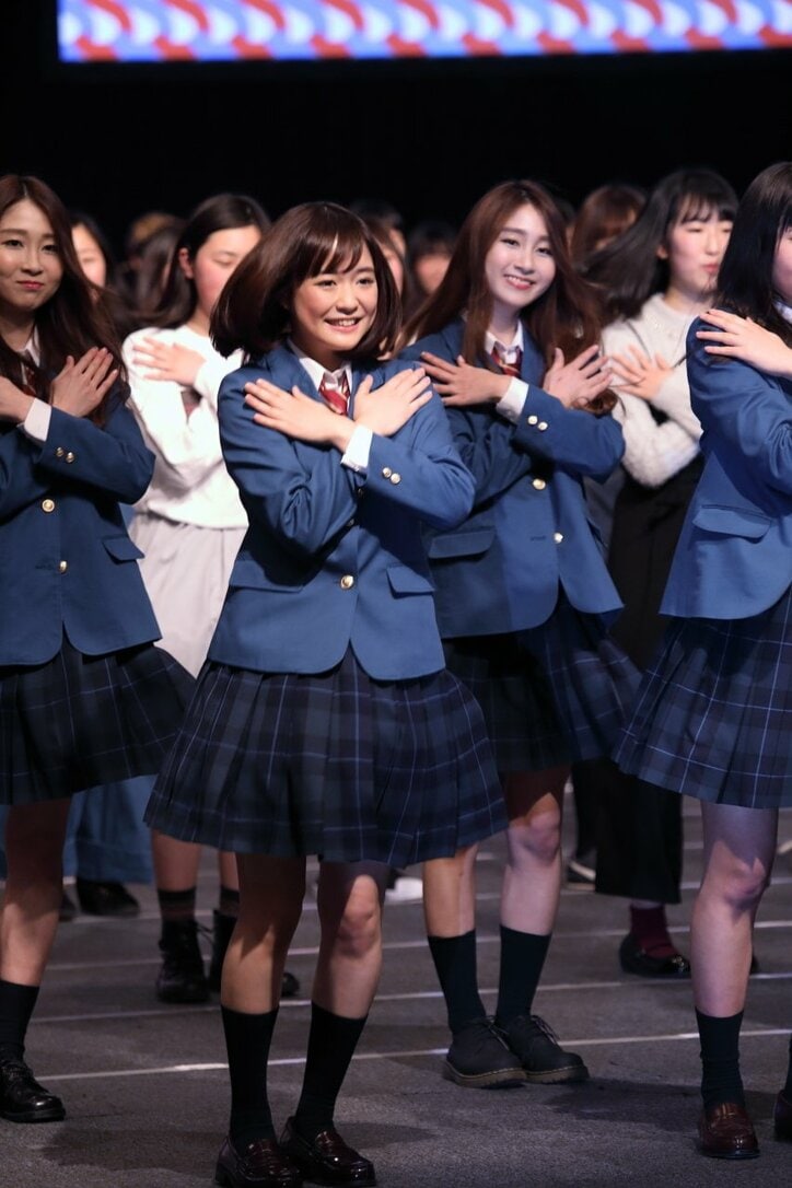 大原櫻子の制服姿に違和感無し！ピコ太郎「14歳にしか見えない」