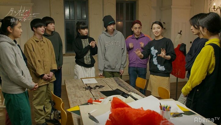 とおる、ナナの手を握りある事実を伝える…とおるを想うあずさも辛すぎて涙『月とオオカミちゃん』第6話