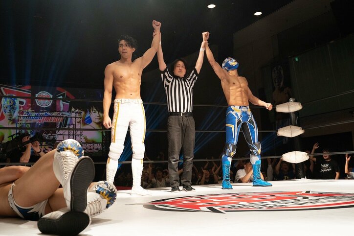 関口メンディーと武知海青が初タッグ！スタントなしの“プロレス”に視聴者興奮「神回」「息ぴったり」「見応えありすぎ」『覆面D』