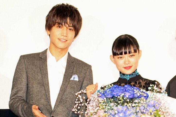 岩田剛典、グダグダ誕生日サプライズに苦笑い 21歳迎えた杉咲花に「ごめんね」　『パーフェクトワールド 君といる奇跡』舞台挨拶