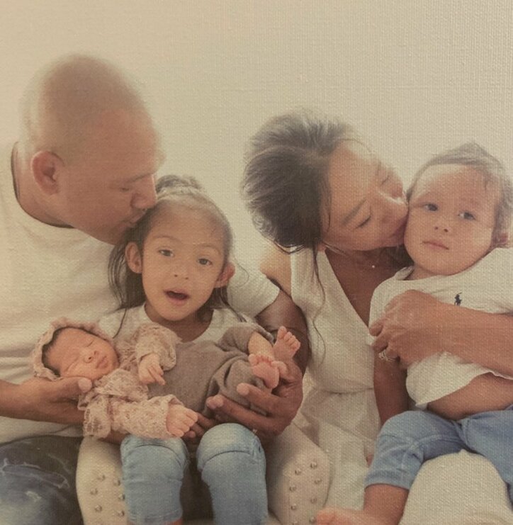 子育てで辛くなることは？一番幸せを感じる時は？自分の時間はどうやって作っている？ラミレス夫婦の家族観が分かる『26の質問』