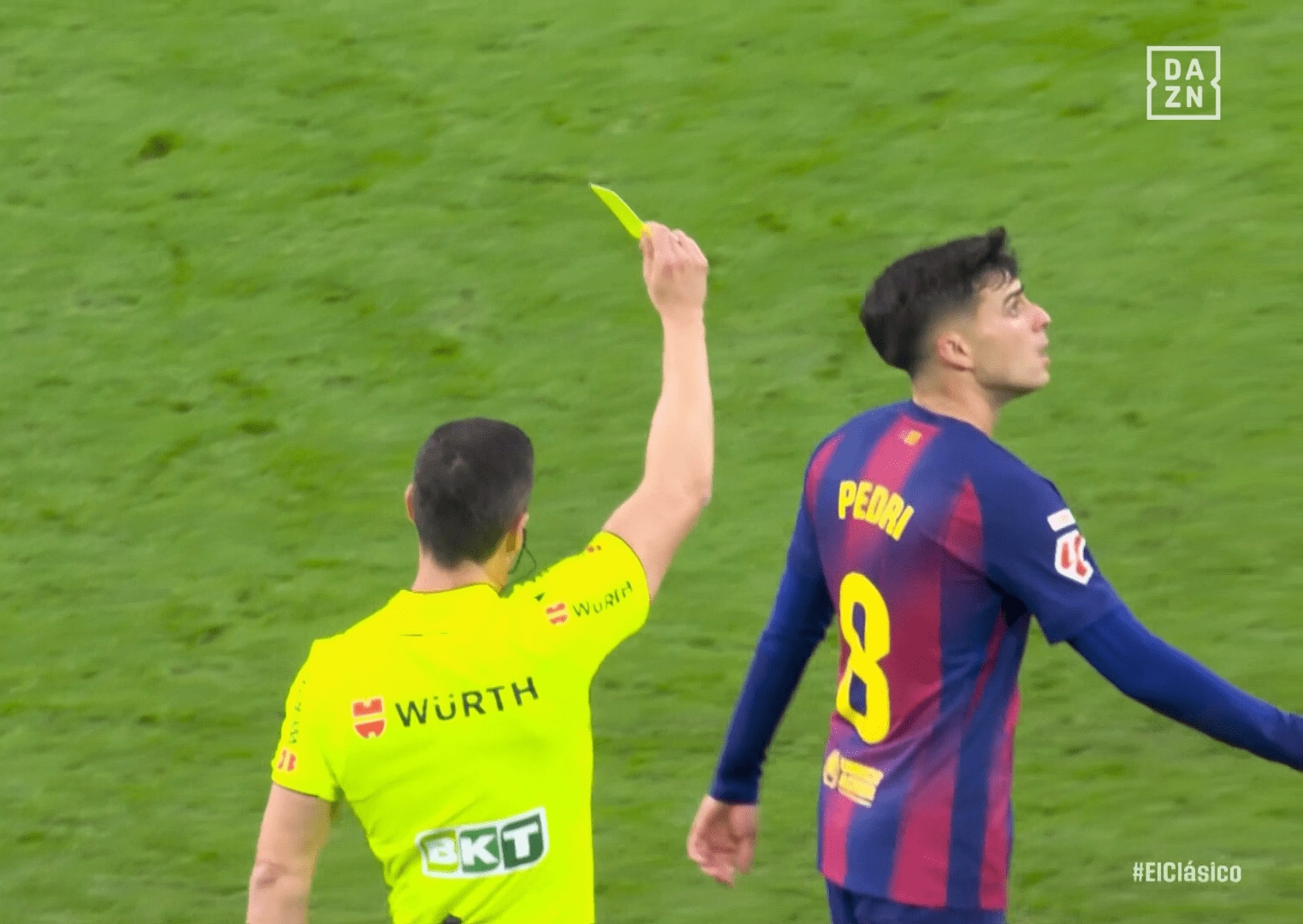 ペドリはもちろんイエローカード