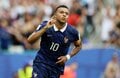 “神速”エムバペ、56年ぶりの二桁ゴールでW杯得点王を受賞！史上初の2大会連続＆歴代最多22ゴール到達 メッシやハーランドらとの争い制す
