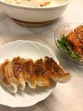 藤あや子、差し入れの餃子をフライパンのまま食卓へ「何個食べたかは記憶にございません」