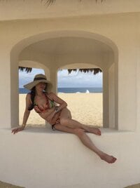 武田久美子、久々のビキニショットに「ノックアウトです！」「甦った伝説！」の声