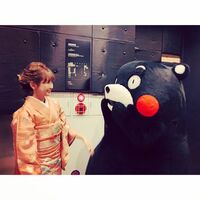 「ハグしてる～」「いいなぁ～～」紗栄子、くまもんと初対面で熱い抱擁