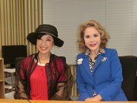 デヴィ夫人『人生初の生ラジオ、ユーミンさんと♪』