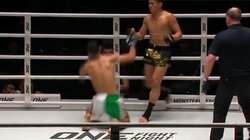 突然、崩れ落ちた…左カウンターでの衝撃ダウン→直後の大逆転KOが劇的すぎる