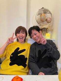  渡辺満里奈、55歳を迎えた夫・名倉潤へサプライズでプレゼント「50代のバカップル……」 