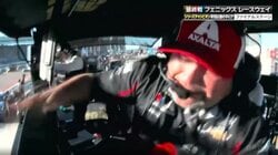 ピットウォールでブチギレ！ 運命の最終戦で大波乱「こんなところでイエローになるなよ」 まさかの展開にクルーチーフが怒り爆発