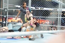 人気日本人女子レスラー、“男前”な運転ショットが話題…素顔に近いメイクで撮影の一枚が「髪型可愛い」「最高にクール」