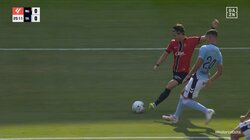 浅野拓磨、痛恨の決定機逸に感情むき出し！コントロールショットを外してピッチを殴りつける姿にファン「いいぞ」「魅せてんな」