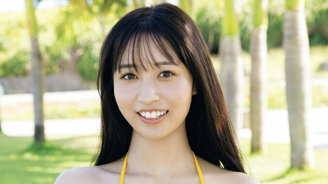 巻頭グラビア：溝端葵