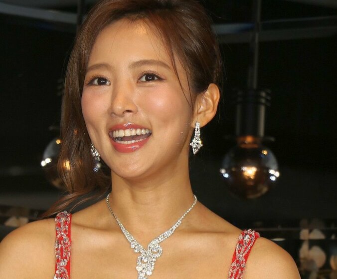 夏菜、モー娘。『ハッピーサマーウェディング』のような衣装に絶賛の声 1枚目