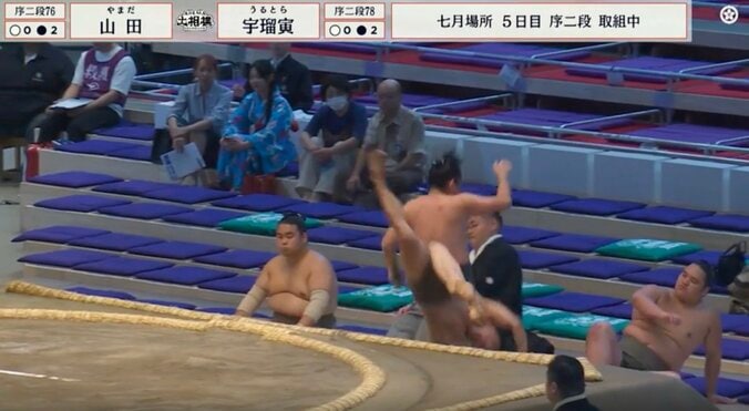 “技巧派”小兵力士が8連続の珍手封印で「勝った」 予想外の展開に「いつ以来？」「機敏」相撲ファン熱視線 3枚目