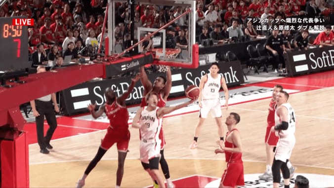 流川楓かよ！ 華麗すぎる“超絶ダブルクラッチ”にファン歓喜「一家に一台欲しい西田優大」「上手かっこいい！って叫んだ」【バスケ男子日本代表】 3枚目