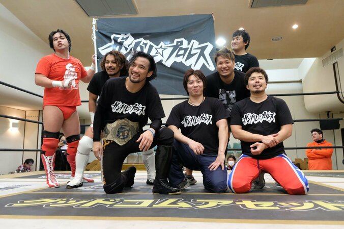 元修斗王者・勝村、前日夜に思いついた“完全サプライズ”で「ガンバレ☆プロレス」入団表明 3枚目