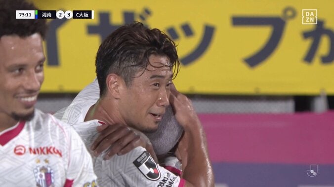 「さす香川」「格が違う」香川真司の超絶アシストが話題沸騰「もう一回トップ下で世界目指せる」精巧無比な極上スルーパス炸裂の瞬間 4枚目