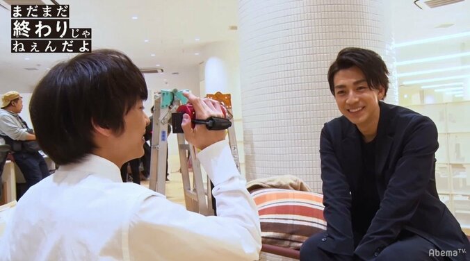 三浦翔平、暴走する早乙女太一に衝撃！「こんな人だっけ？」『会社は学校じゃねぇんだよ』メイキング映像 9枚目