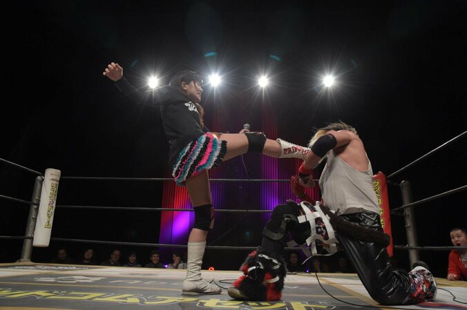 “顔面キック”で宣戦布告！　「男vs女とか関係ない」春日萌花、ガンプロ撤退発言の藤田ミノルとシングルマッチへ 1枚目