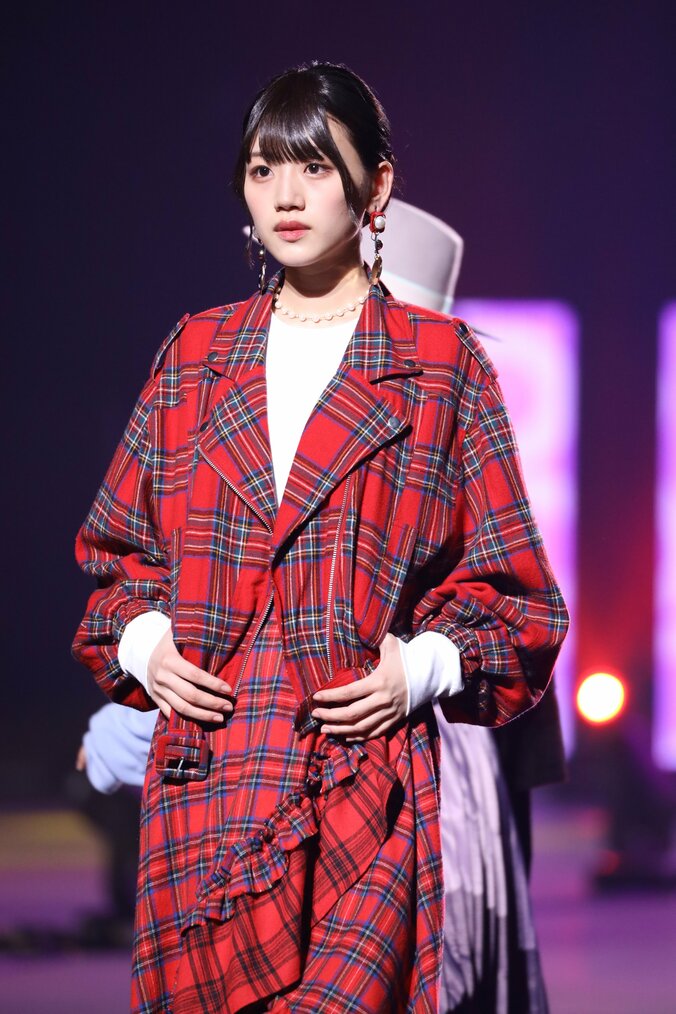 3期生も交え新曲を初披露、松田好花は声で出演 日向坂46×DASADA　Fall＆Winter Collection 17枚目