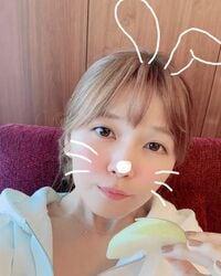宇野実彩子、キュートなうさ耳ショットに反響「これは反則」「鬼かわいいやんけえええええ」