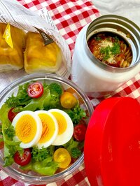 渡辺美奈代『パスタのお弁当』