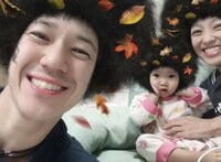 金田朋子、全員アフロヘアーの家族ショットを公開「やっぱ3人がいいね」