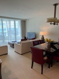 キャシー中島『ホテルにチェックイン』