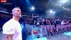 米マット激震！CMパンクが10年ぶりWWE電撃復帰 「うそだろ？」「盛りだくさんすぎる」大物レスラー登場直後のビッグサプライズに歓声爆発の瞬間