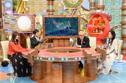 「左ヤバい、怖い」 極細の崖道、その先に美しい生垣？ 「救急車も迷う」山奥の暮らしとは