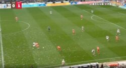 場内騒然！ 伊藤洋輝、目を疑う“まさかの光景”「速すぎだろ」「どこから来たん？」衝撃の“爆速カバーリング”炸裂「左CBなのにあそこまで」