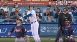 え、入ったの！？ 大谷翔平、もはや人間じゃない　本人もビックリ…？ どん詰まり“変態パワー弾”で見せた一瞬の“表情”にファン騒然 「マジかｗ」「怪力すぎる」