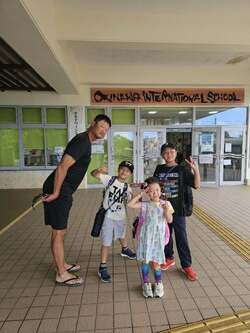  小原正子、沖縄のホテルからサマースクールに通っている子どもたち「母は、楽です」 