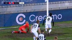 出たぞ“国防”神の手発動！小久保玲央ブライアン、「左手一本」超反応セーブの瞬間 相手選手に神対応も