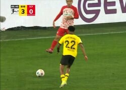 「やべえ」「オシャレ」超美麗＆変態的アシストが炸裂した瞬間！堂安律の目の前でドルトムント新加入DFが意外ダイレクトクロス「チェルシーから買い取りたい」