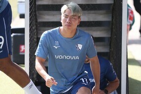 「アサノは予定より早く戻ってくる」日本代表FW浅野拓磨、週明けにも全体練習に合流へ！ ボーフム指揮官が明かす