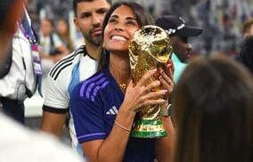 「この家族を愛さない理由がない」「本物の天使だ」W杯中にメッシ妻とファンの間にあったエピソードが素敵「驚かされる」