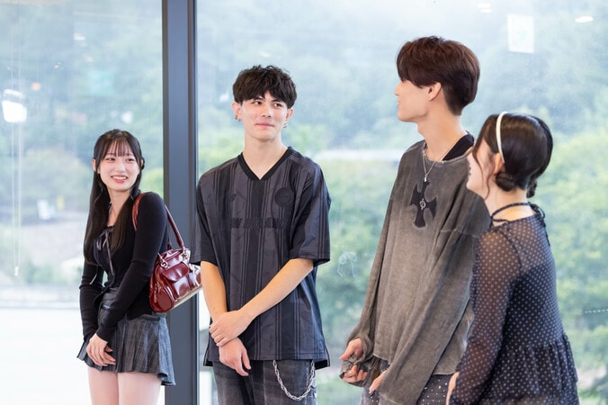 【写真・画像】美脚な専属モデルあやなにガーリーなさわ…女子メンバーの私服がかわいすぎる！個性あふれるコーデにスタジオも悶絶『今日好き』チュンチョン編第3話　3枚目