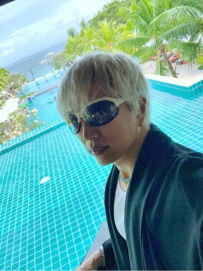 GACKT、大笑いしたネットニュースを紹介「思わず顔が緩んでしまいました」 1枚目