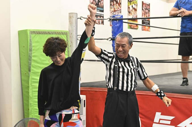 寺島しのぶ＆柳葉敏郎が『時効警察』参戦　プロレス団体のCEOとレフェリー役 1枚目