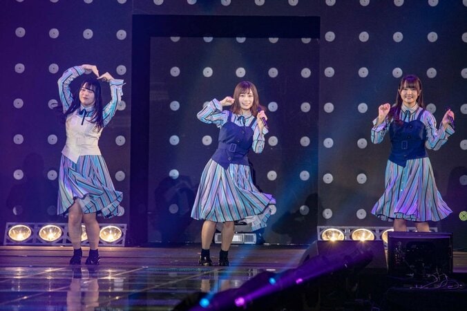 日向坂46が平成最後の『TGC』で3曲ミニライブ、濱岸ひよりが初ランウェイで笑顔を見せる 35枚目