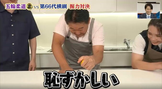 元横綱 若乃花・花田虎上、55歳とは思えない“握力”に「凄い！」驚き 未だ健在のパワーを披露「骨が折れそうだった」 4枚目