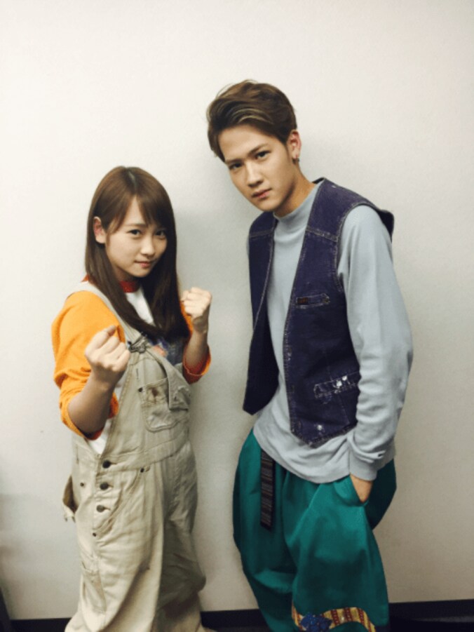 綾野剛のエプロン姿に“怪物萌え”するファン続出 2枚目