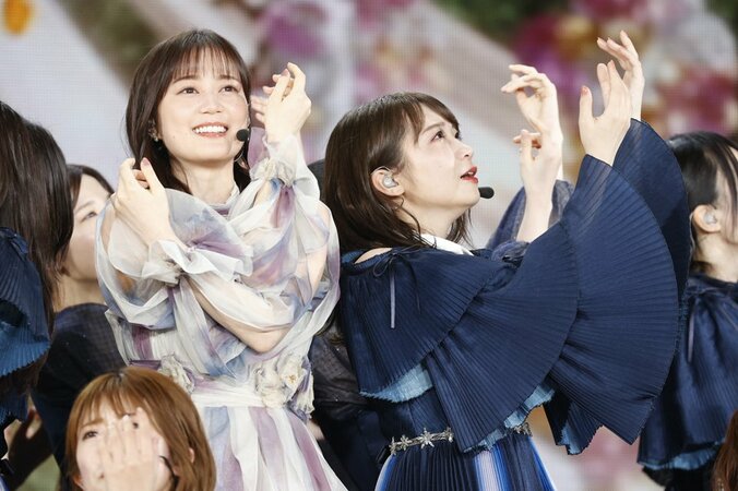 乃木坂46、卒業メンバーも駆けつけ史上過去最大規模の10周年ライブ 「真夏の全国ツアー2022」の開催も発表 7枚目