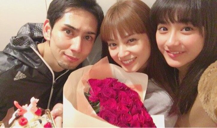 平愛梨、誕生日に長友から「バラの花束」が届く
