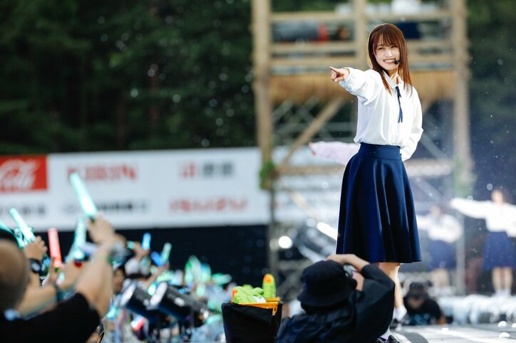 雨と210トンの水演出で国民全員が濡れた! 欅坂46『欅共和国2019』はアンコールなしのセトリで20曲を熱演