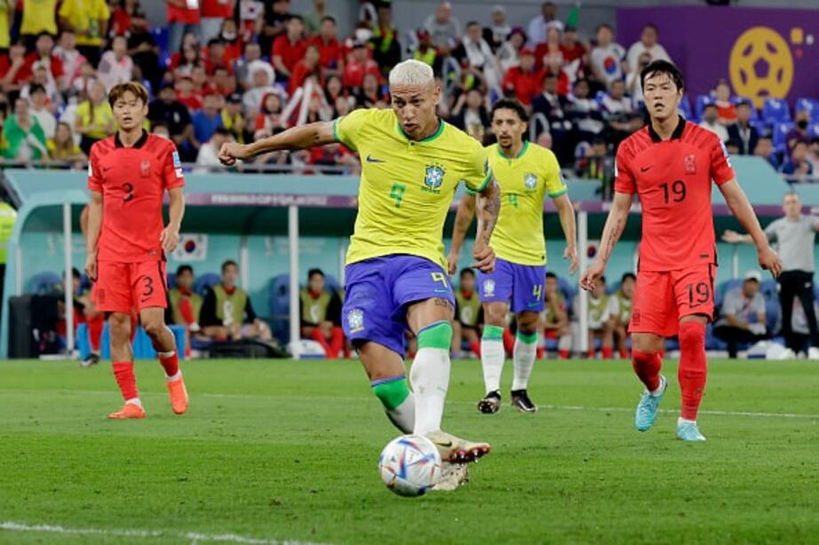 ［W杯マッチ54］ブラジルが強さ見せつけ前半から圧倒　テクニカルなスーパーゴール連発で危なげなくラウンド16を突破